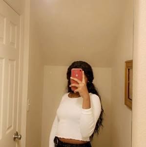 Meet your Posher, Leah